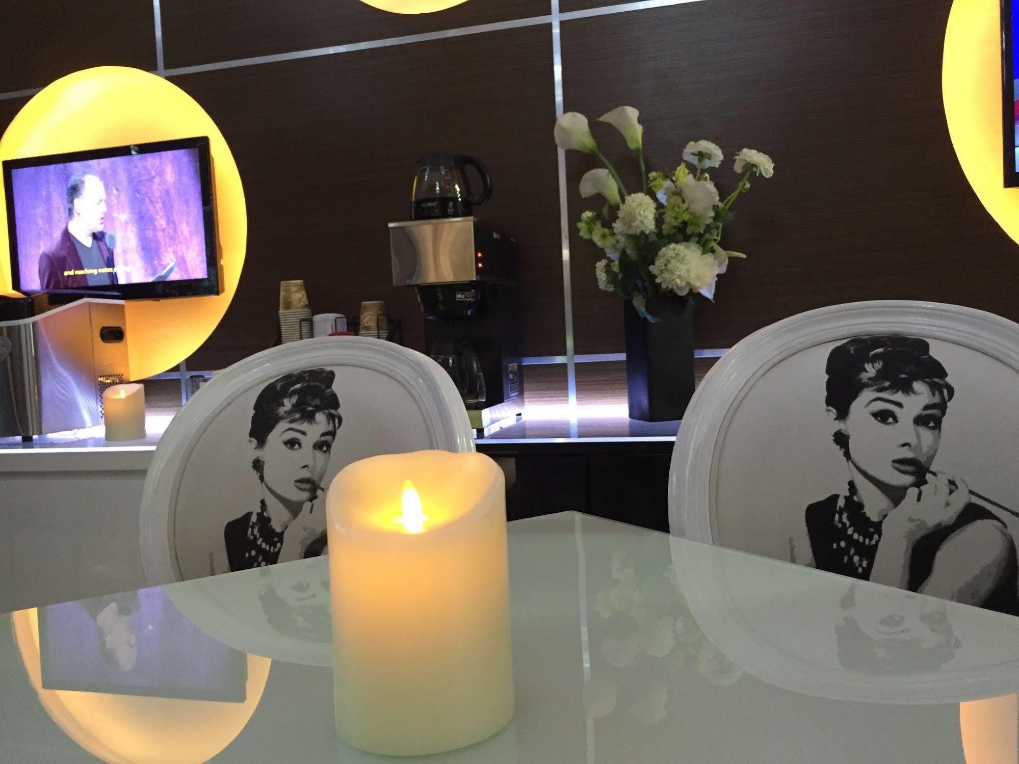 โรงแรมริชแลนด์ แอลอีเอส นิวยอร์ก ภายนอก รูปภาพ